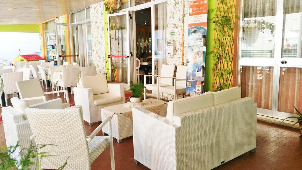 Hotel Simon Rimini Exterior photo