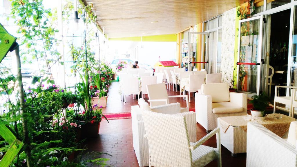 Hotel Simon Rimini Exterior photo