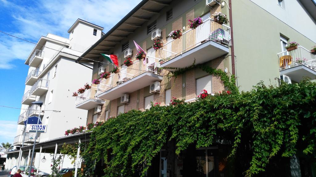 Hotel Simon Rimini Exterior photo