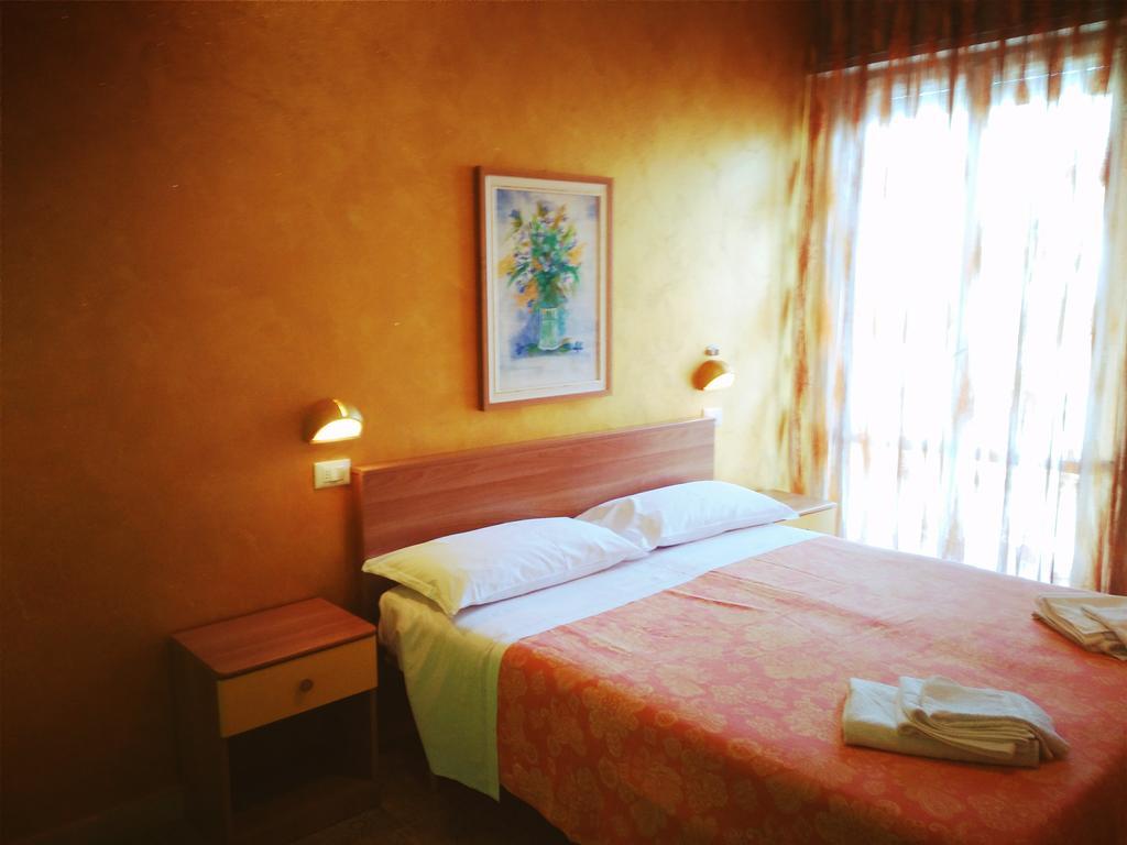 Hotel Simon Rimini Exterior photo