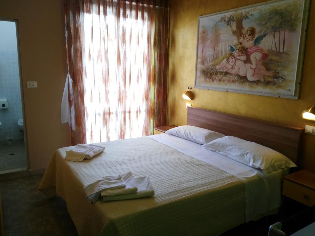 Hotel Simon Rimini Exterior photo
