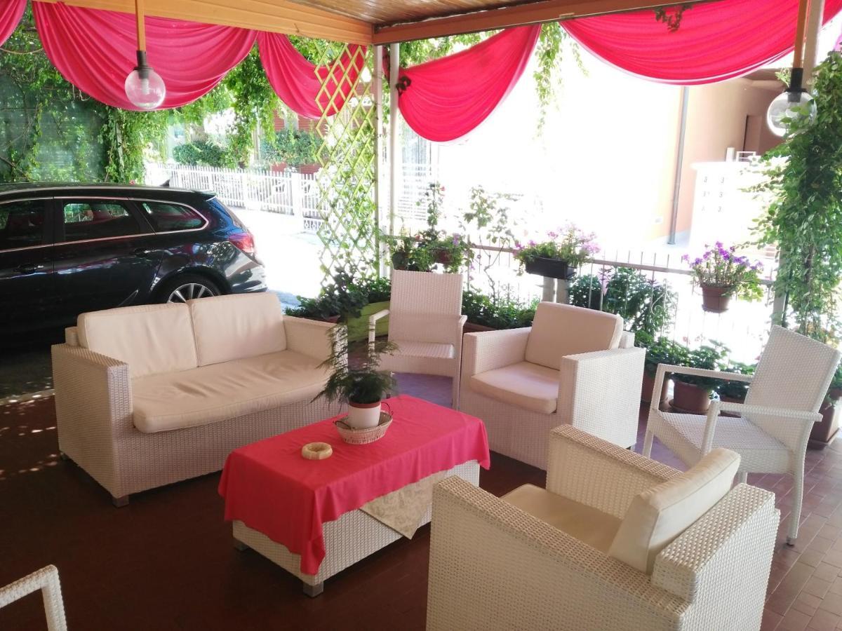 Hotel Simon Rimini Exterior photo